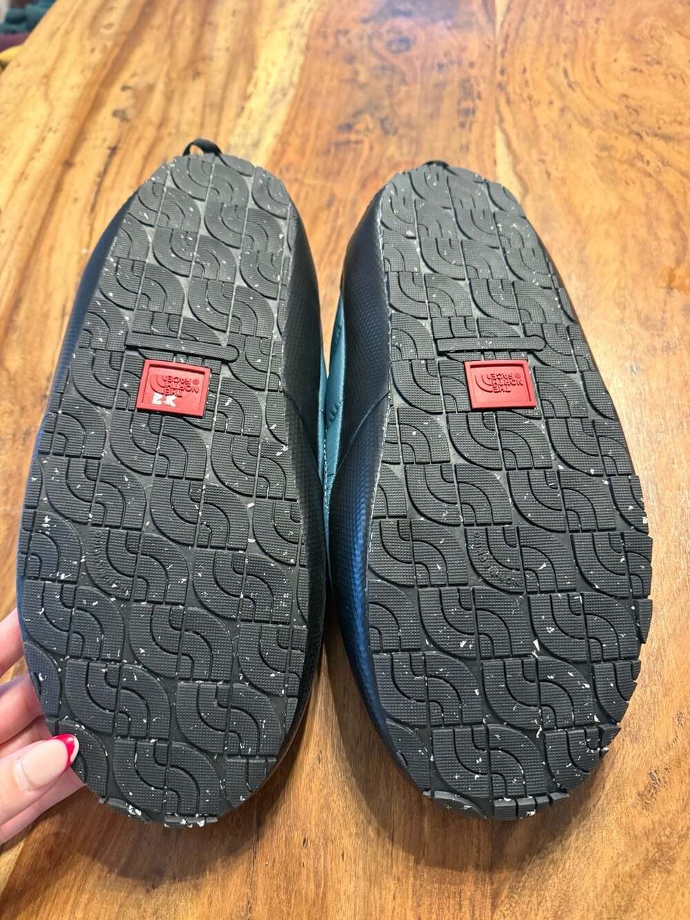 The North Face ThermoBall Traction Mule V Slipper in Mallard Blue size 12 - Picture 2 of 7